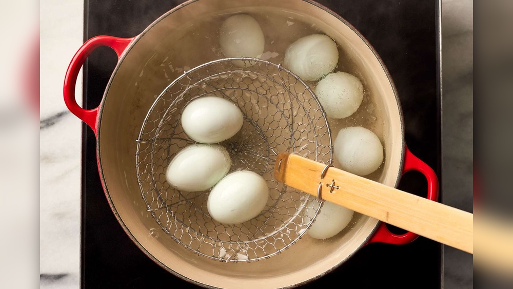 How Can You Tell If An Egg Is Done Boiling: Easy Tips Revealed