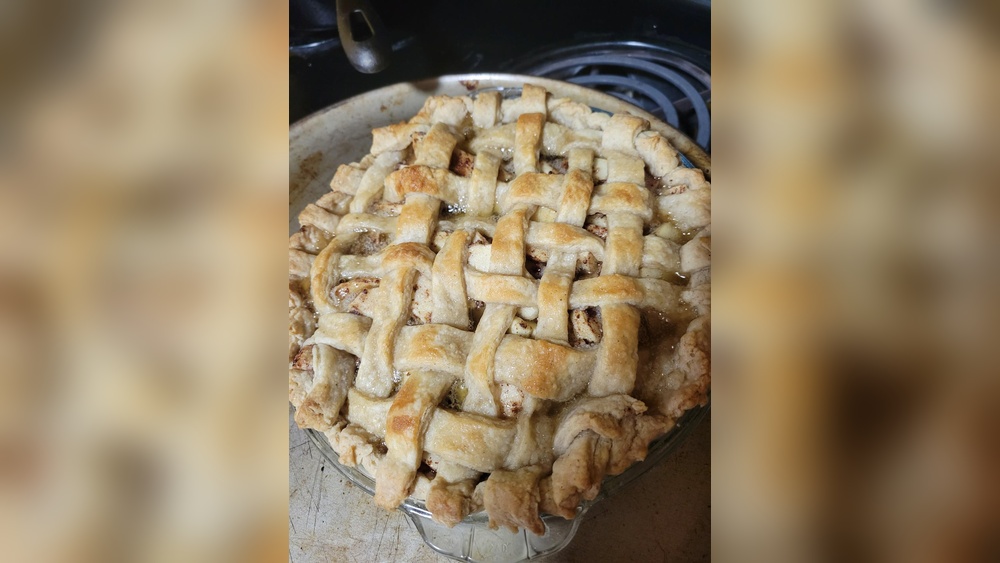 How Can You Tell When An Apple Pie Is Done: Perfect Tips Revealed