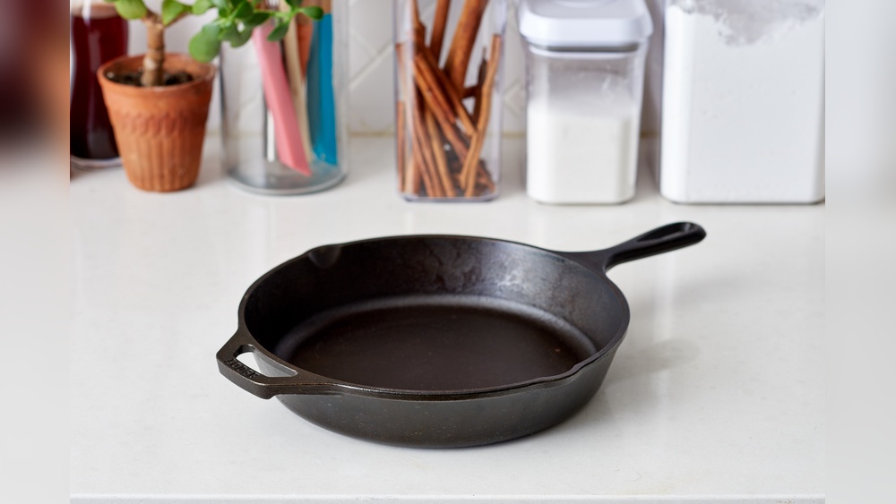 How Do I Season A Brand New Cast Iron Skillet: Ultimate Guide