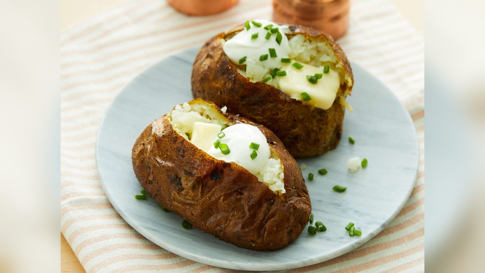 How Do You Bake A Potato In An Air Fryer: Easy & Crispy Guide