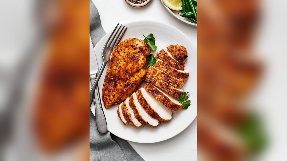 How Do You Cook Chicken Breast In An Air Fryer: Easy & Juicy Guide