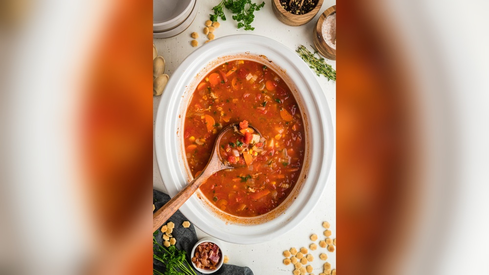 How To Make Manhattan Clam Chowder In A Crock Pot: Easy & Delicious Recipe