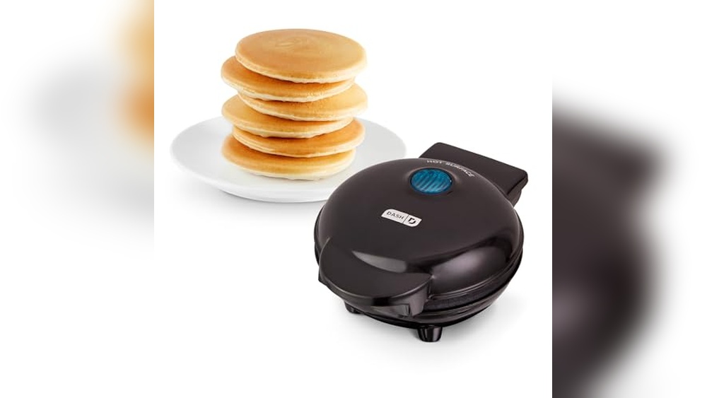 Dash Mini Maker Griddle Review: Compact, Nonstick & Fast Heating
