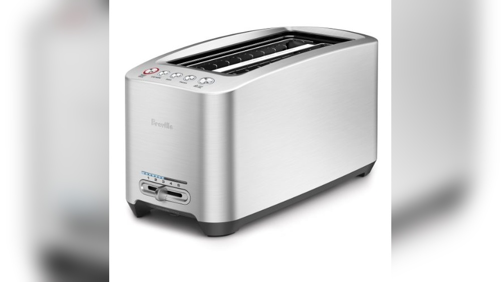Breville BTA830XL Toaster Review: Reliable 4-Slice Stainless Steel