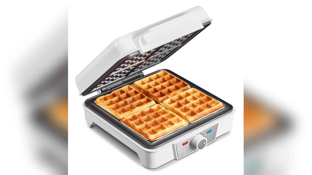 Belgian Waffle Maker 4 Slices Review: Reliable 1200W Iron