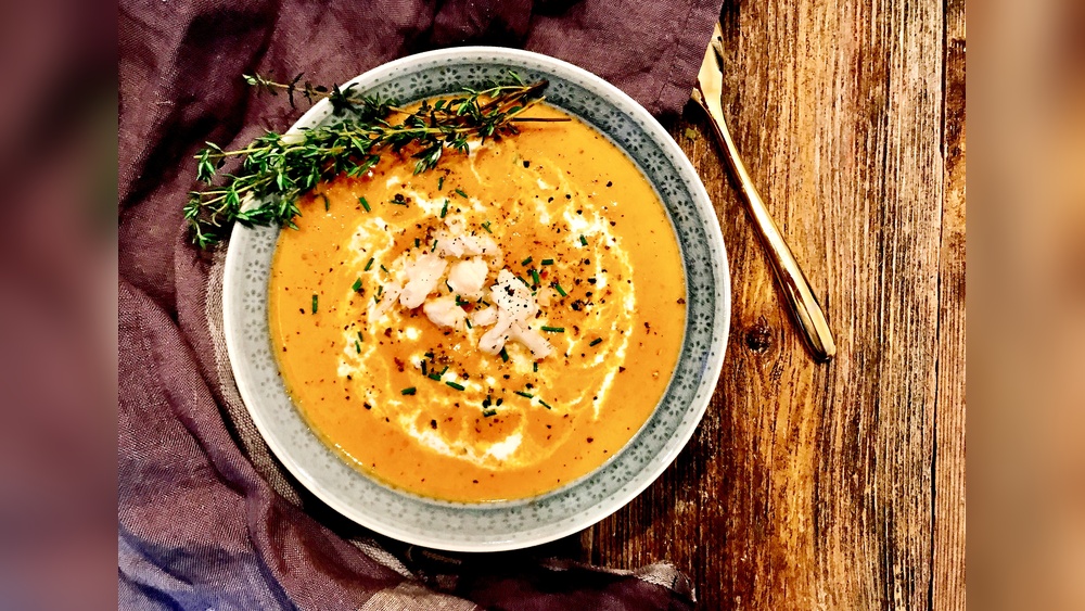 How To Make Creamy Lobster Chowder